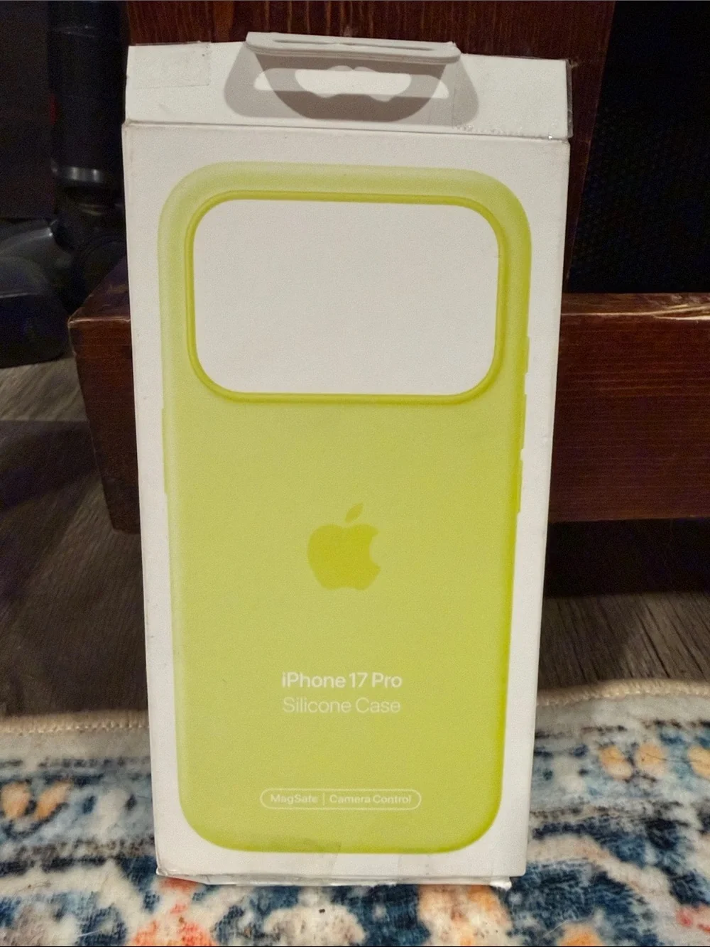 Apple iPhone 17 Pro Silicone Case in Lemon Yellow